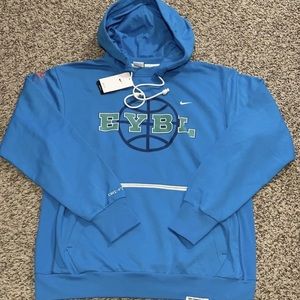 Nike EYBL Men's Basketball Pullover Hoodie
Multiple Sizes
RARE FIND